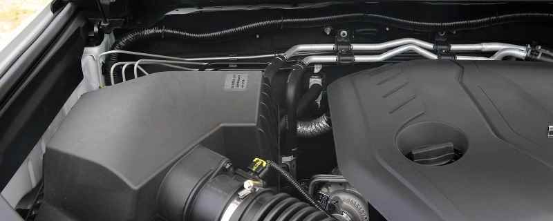 发动机机油压力过低是什么原因有什么危害(发动机机油压力过低原因)