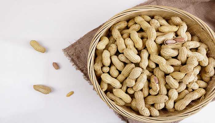 女人梦见一大堆花生的梦境解析