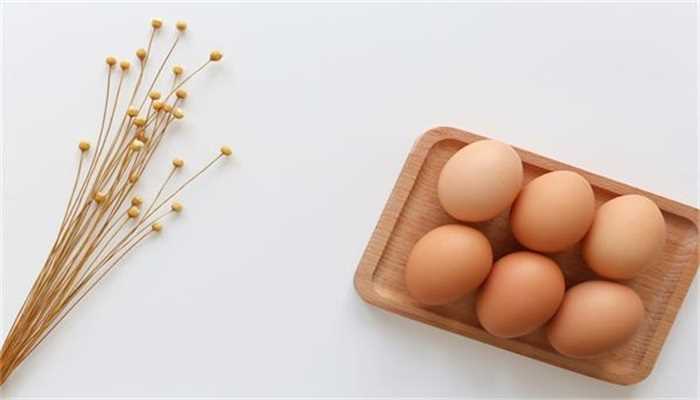 梦见母鸡下蛋什么意思