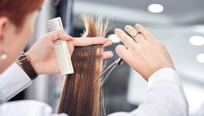 梦见自己去理发店剪头发什么意思