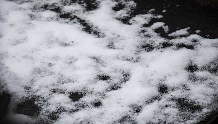 女人梦见地上一层薄薄的雪