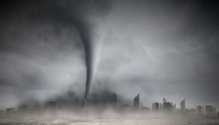 本命年的人梦见自己躲过旋风