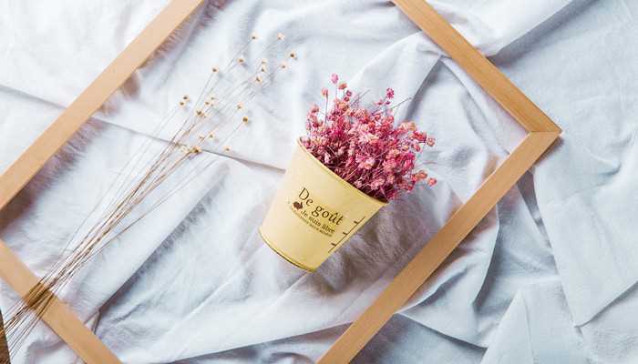 梦见自己头上戴孝白布是什么意思(怀有身孕的人梦见自己头上戴孝白布)