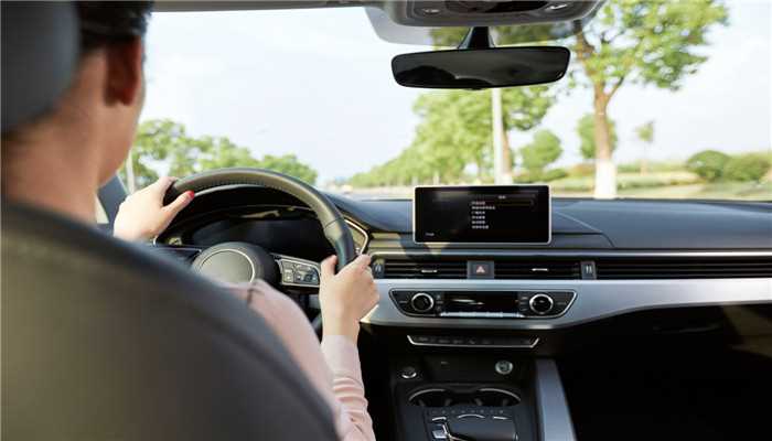 做梦梦见开车刹车刹不住的梦境解析