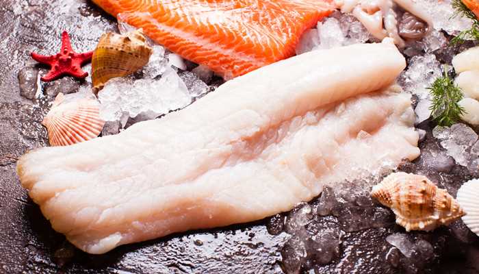 吃鳕鱼的禁忌(鳕鱼和红酒这样的搭配容易使人们在吃鱼的时候顿时感到大股腥味)
