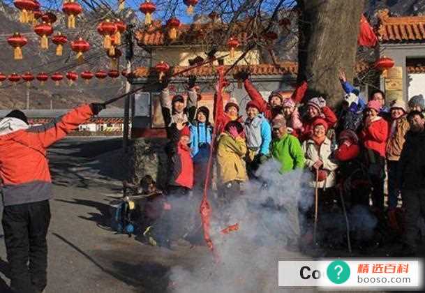 大年初一的讲究有哪些(大年初一早上起床要放鞭炮)