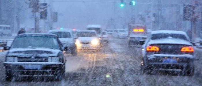 雨雪天气安全行车小技巧