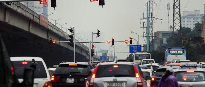 手动挡等红绿灯怎么快速起步