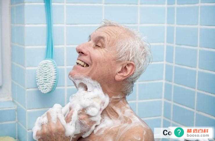 老人洗澡要注意什么