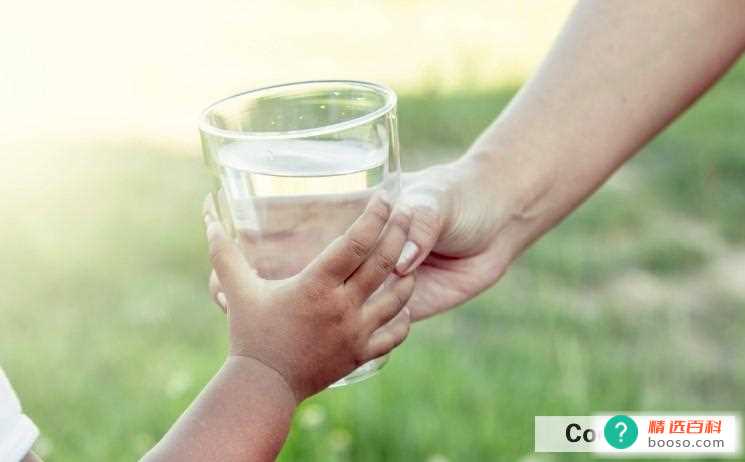 喝凉水有好处和坏处(没有冰水用凉水也是不错)
