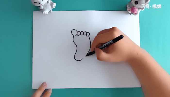 脚的简笔画法(画好的元素都涂上相应的颜色即可)