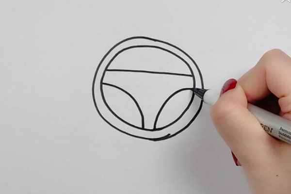 方向盘简笔画(圆圈小圆球涂上褐色就画好了)