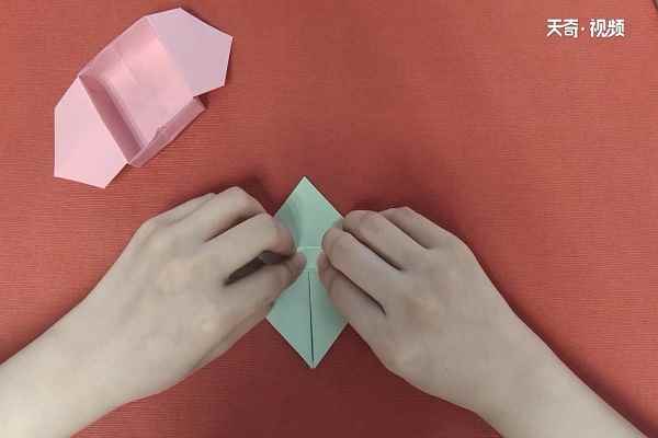 盒子的折法(彩纸的使用方法有哪些)