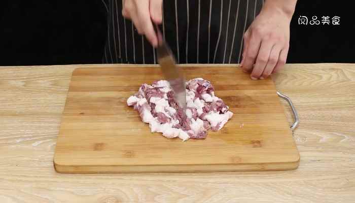 猪肉丸子火腿汤怎么做(火腿肠切片的做法步骤图)