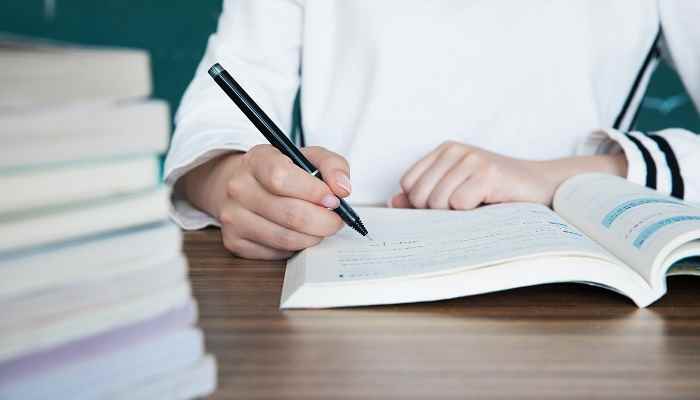 二倍根号五是多少(二倍根号五的平方是多少)