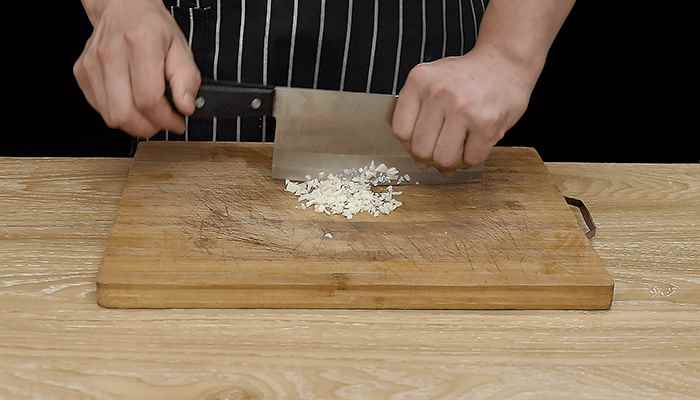 凉拌银耳黄瓜的做法(银耳怎么做好吃)