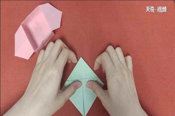 盒子的折法(彩纸的使用方法有哪些)