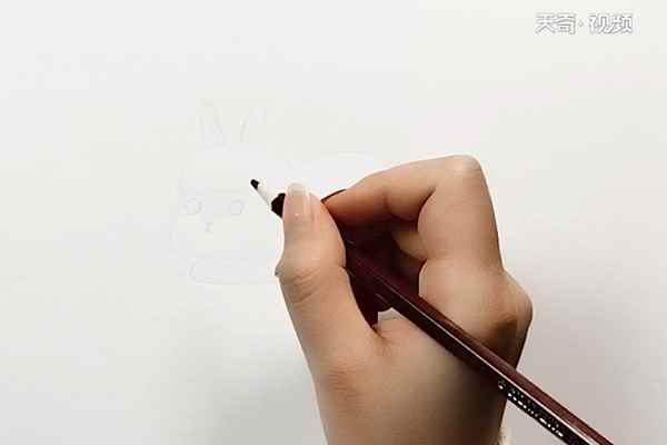白兔简笔画(大白兔的形状是怎样的)