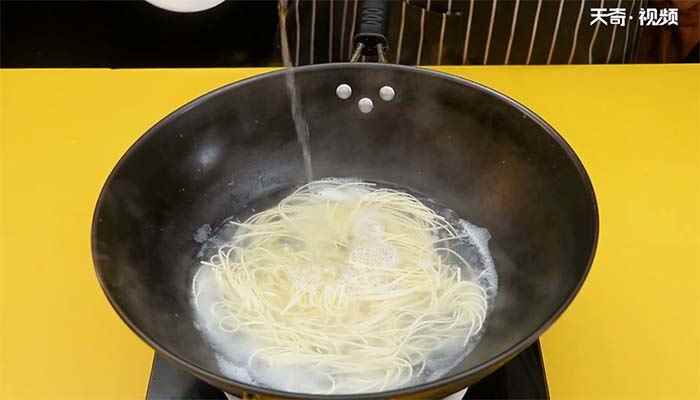 打卤面的做法(面条怎么做好吃)