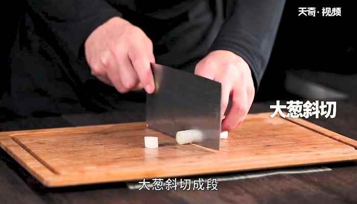 红烧肥肠面怎么做(猪大肠怎么做好吃)