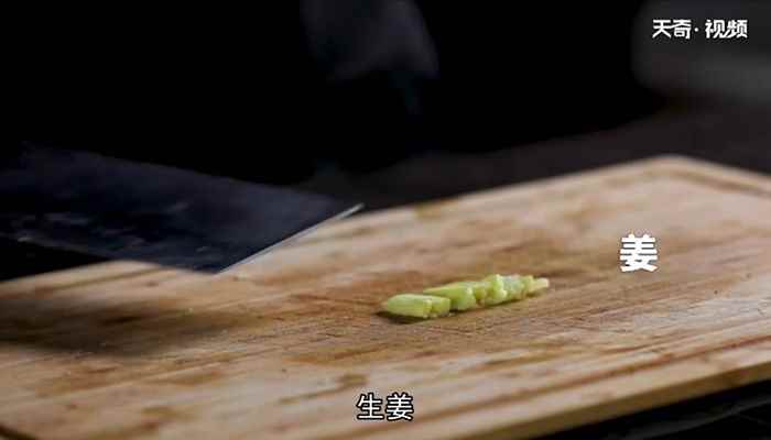 青椒炒猪头肉怎么做(猪头肉怎么做好吃)