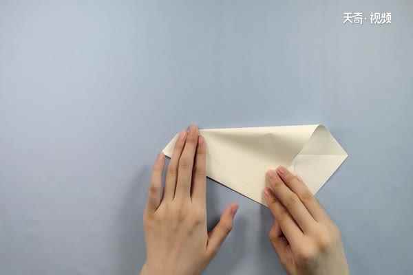 龙的折法(牙齿眼睛和纹路就折好了)