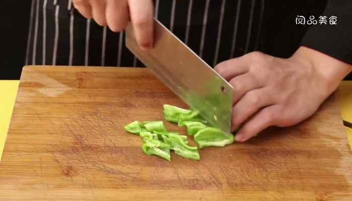 干锅鸡爪的做法(鸡爪怎么做好吃)