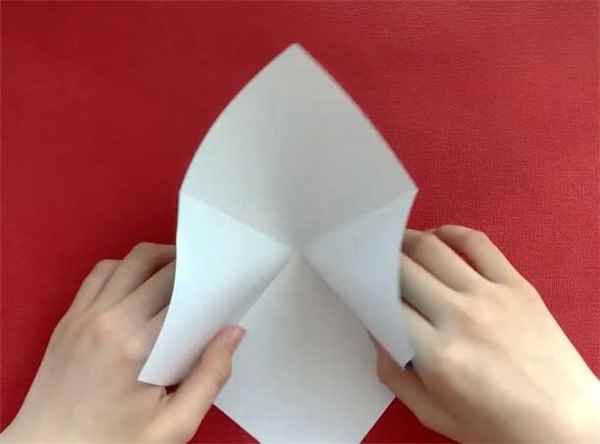 纸盒子的折法(正方形纸张的使用方法)