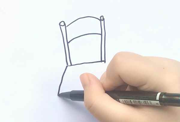椅子简笔画(橙棕色把椅背架子和椅脚涂满)