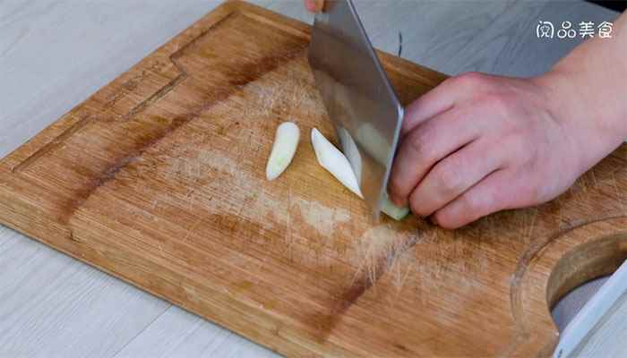 茼蒿炖豆腐做法(豆腐的做法)