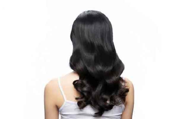 鹅蛋脸适合什么发型(鹅蛋脸适合的发型有:齐肩短发、波浪长卷发、偏分波波头、韩式蛋)