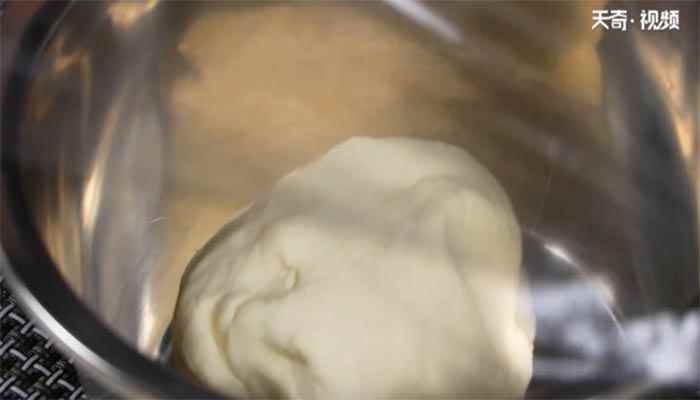 鲜肉生煎包的做法(黑芝麻面粉怎么做好吃)