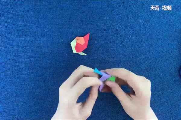 魔方怎么折(小彩纸的制作方法有哪些)