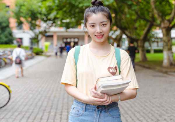 橙色配什么颜色好看 橙色适合搭配哪些颜色