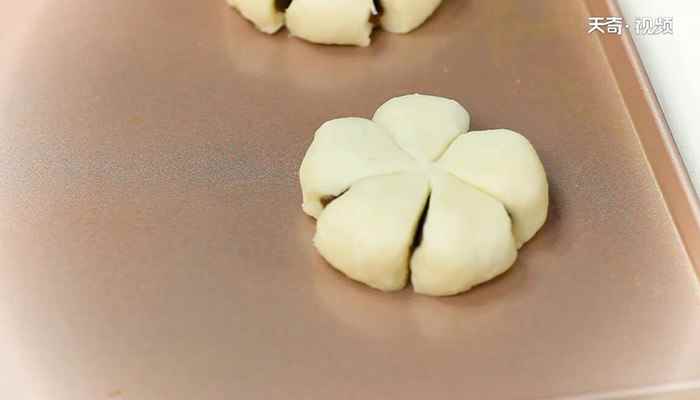 梅花酥的做法(水油皮的做法)