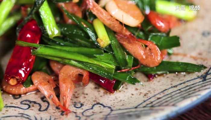 韭菜炒河虾的做法(河虾怎么做好吃)