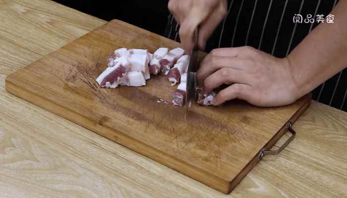 黄花菜炖肉的做法(小米辣的做法)