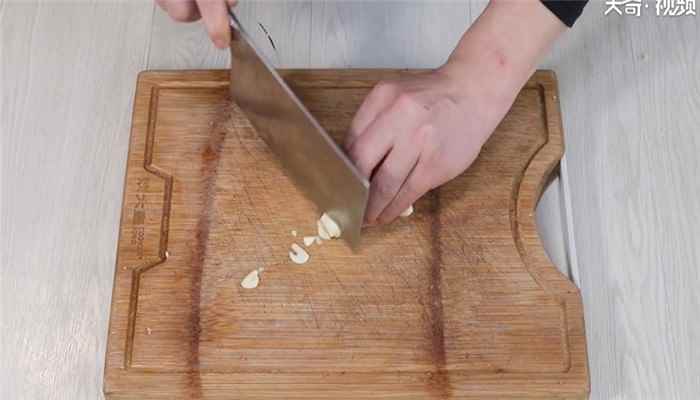 素炒豆角怎么做(梅干菜怎么做好吃)