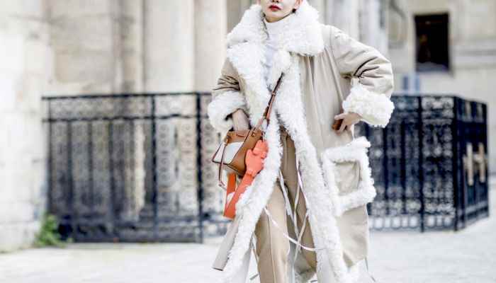 大衣如何搭配裤子(大衣适合搭配的裤子有哪些)