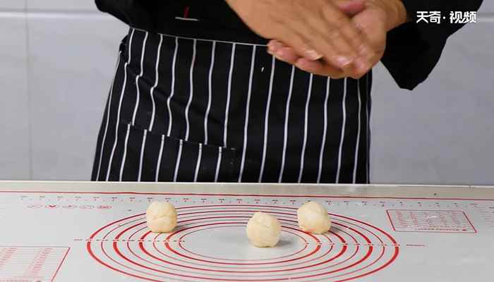 梅花酥的做法(水油皮的做法)