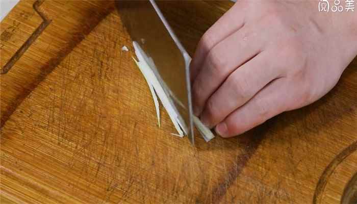 济宁酸辣肉丝怎么做(干辣椒的做法)