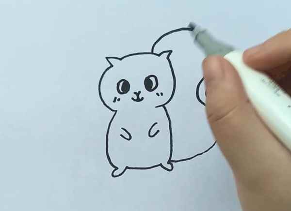 松鼠简笔画(小松鼠的头和耳朵)