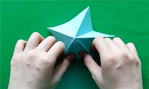 星星怎么折(立体星星的剪刀剪开方法)