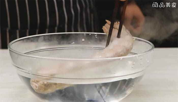 香辣鸭脖的做法(鸭脖怎么做最好吃)