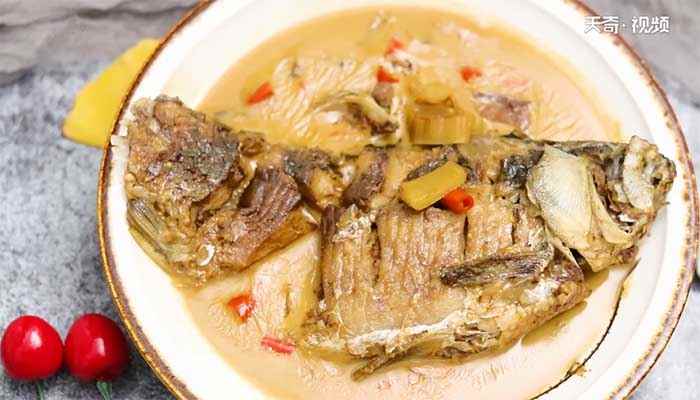 烧荷包鲫鱼的做法(鲫鱼怎么做最好吃)