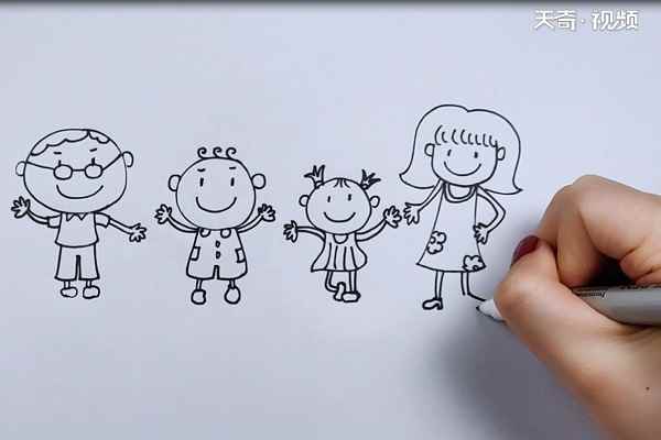 一家四口简笔画