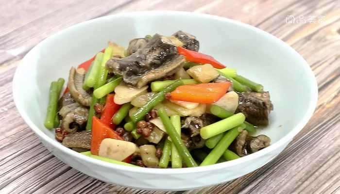 泡椒鳝鱼的做法(鳝鱼怎么做最好吃)