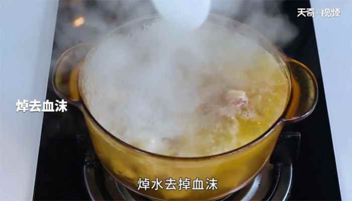 莲子炖鸡汤的做法(鸡肉怎么做最好吃)
