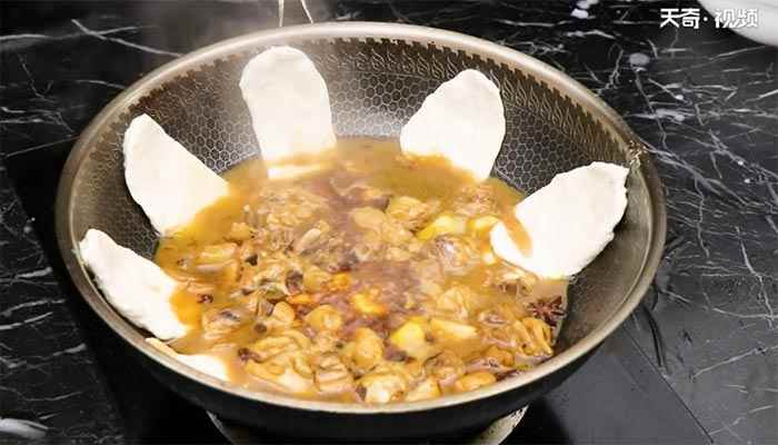 地锅鸡的做法(鸡肉怎么做好吃)