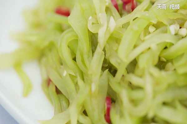 凉拌莴笋丝的做法(凉拌莴笋丝的做法家常)
